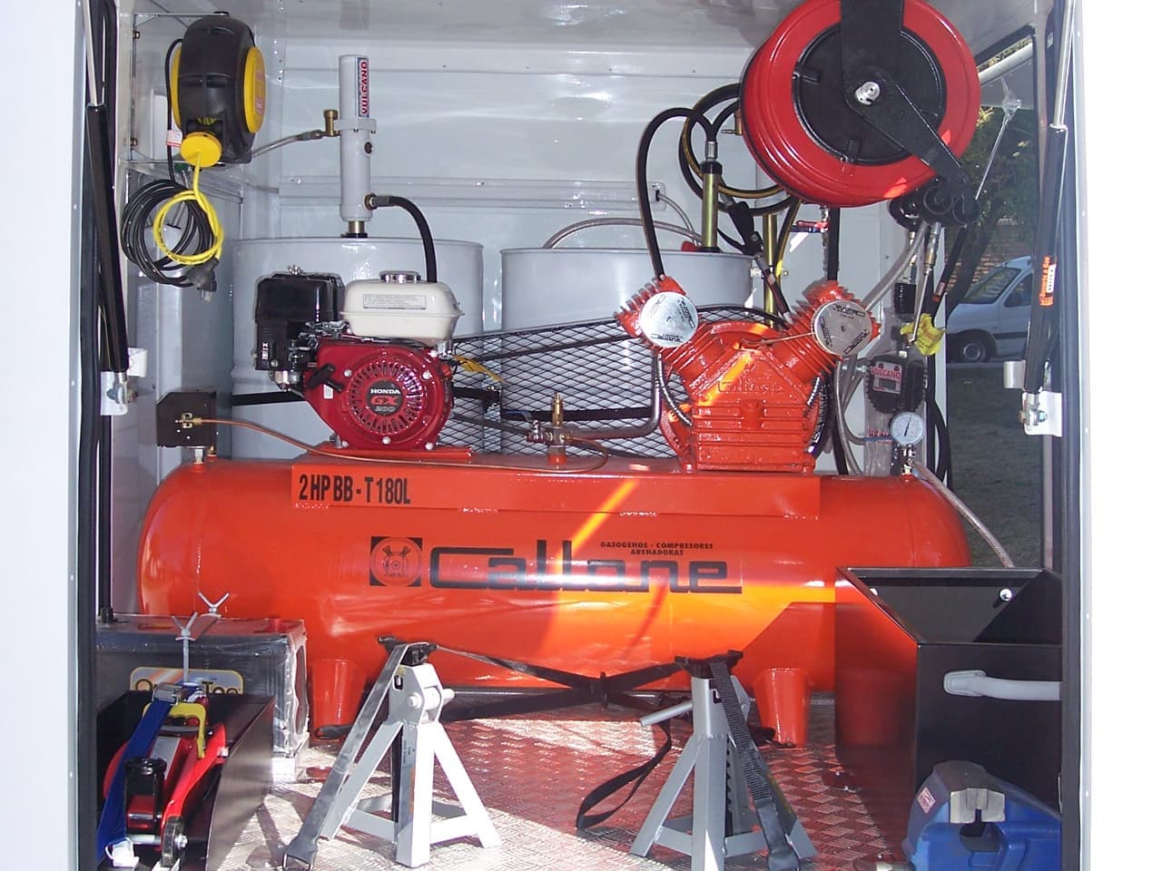 Interior 2 de Taller Móvil