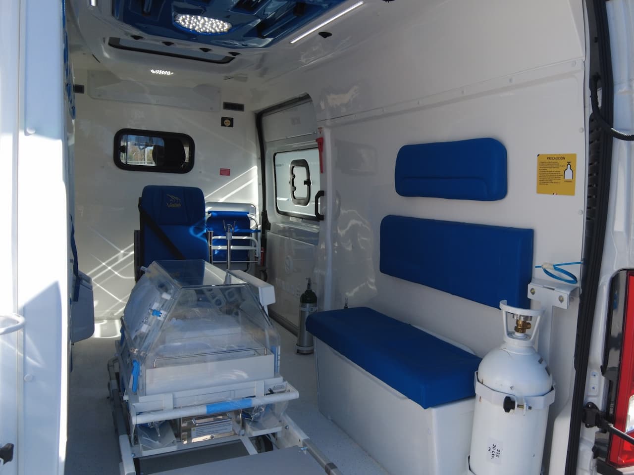 Interior 2 de Ambulancia Neonatal
