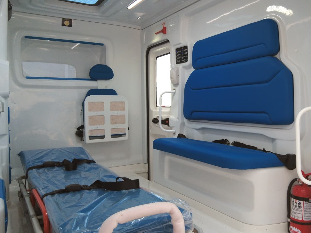Interior 1 de Ambulancia Off-Road 4x4