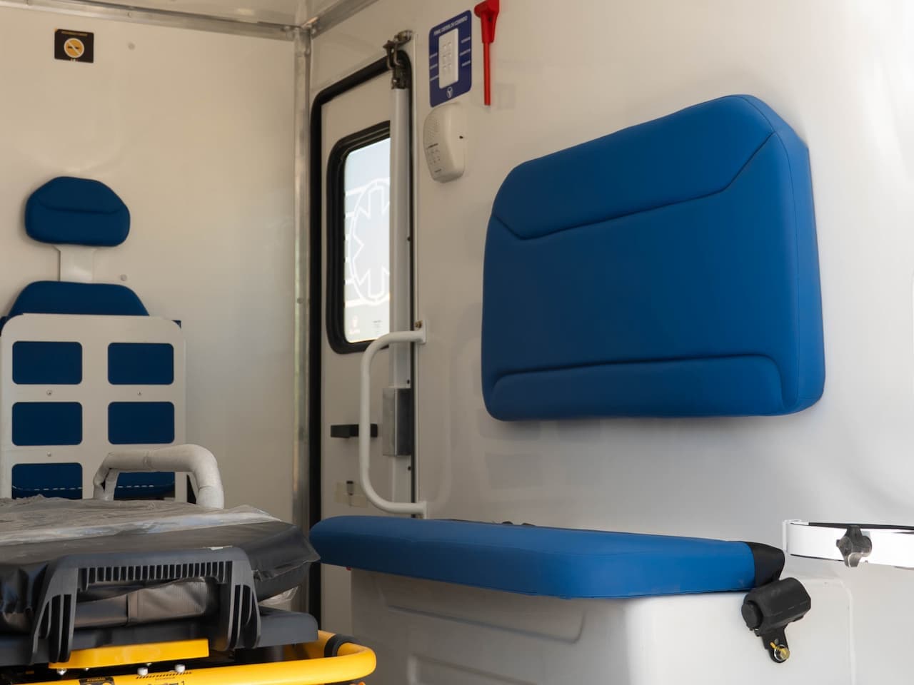 Interior 3 de Ambulancia Off-Road 4x4