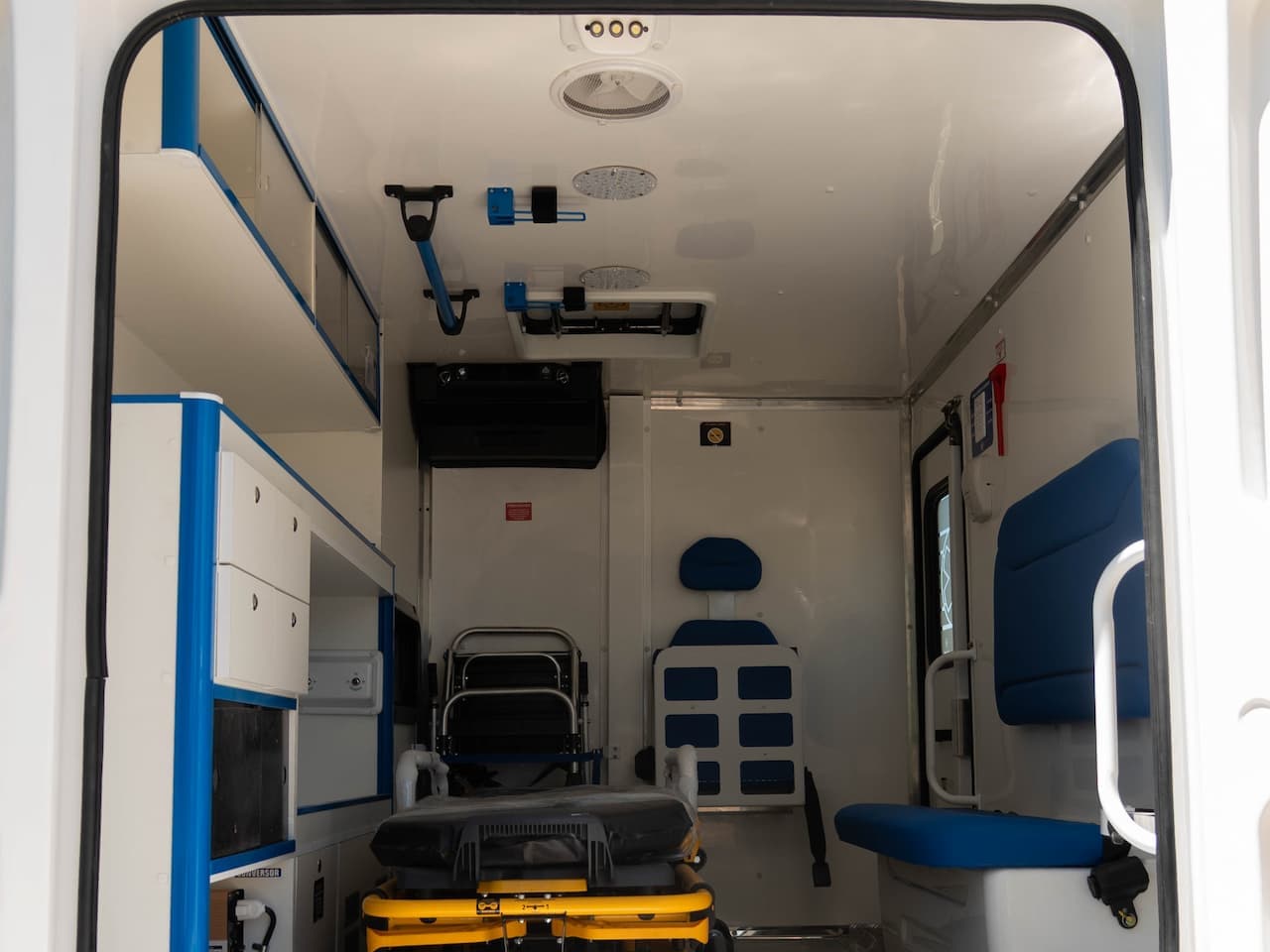 Interior 4 de Ambulancia Off-Road 4x4